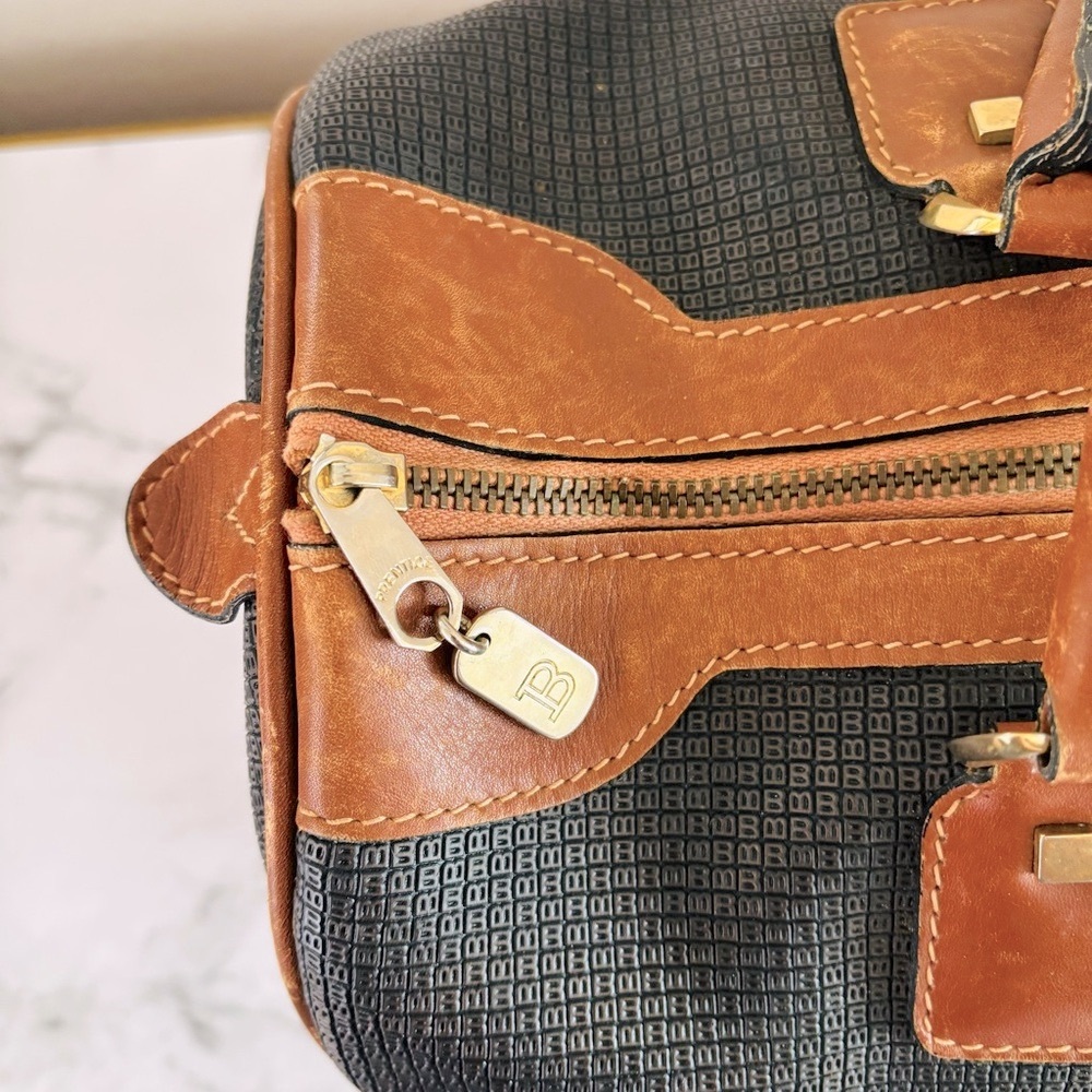 Bally‎ B Logo Boston Style Leather Bag in Black & Brown - Picture 4 of 16